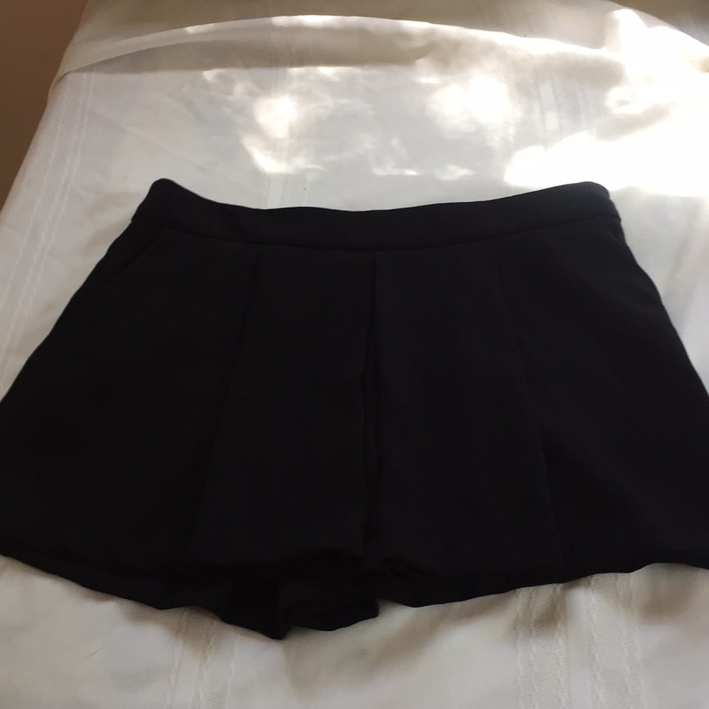 Zara Black skirt shorts like new condition
